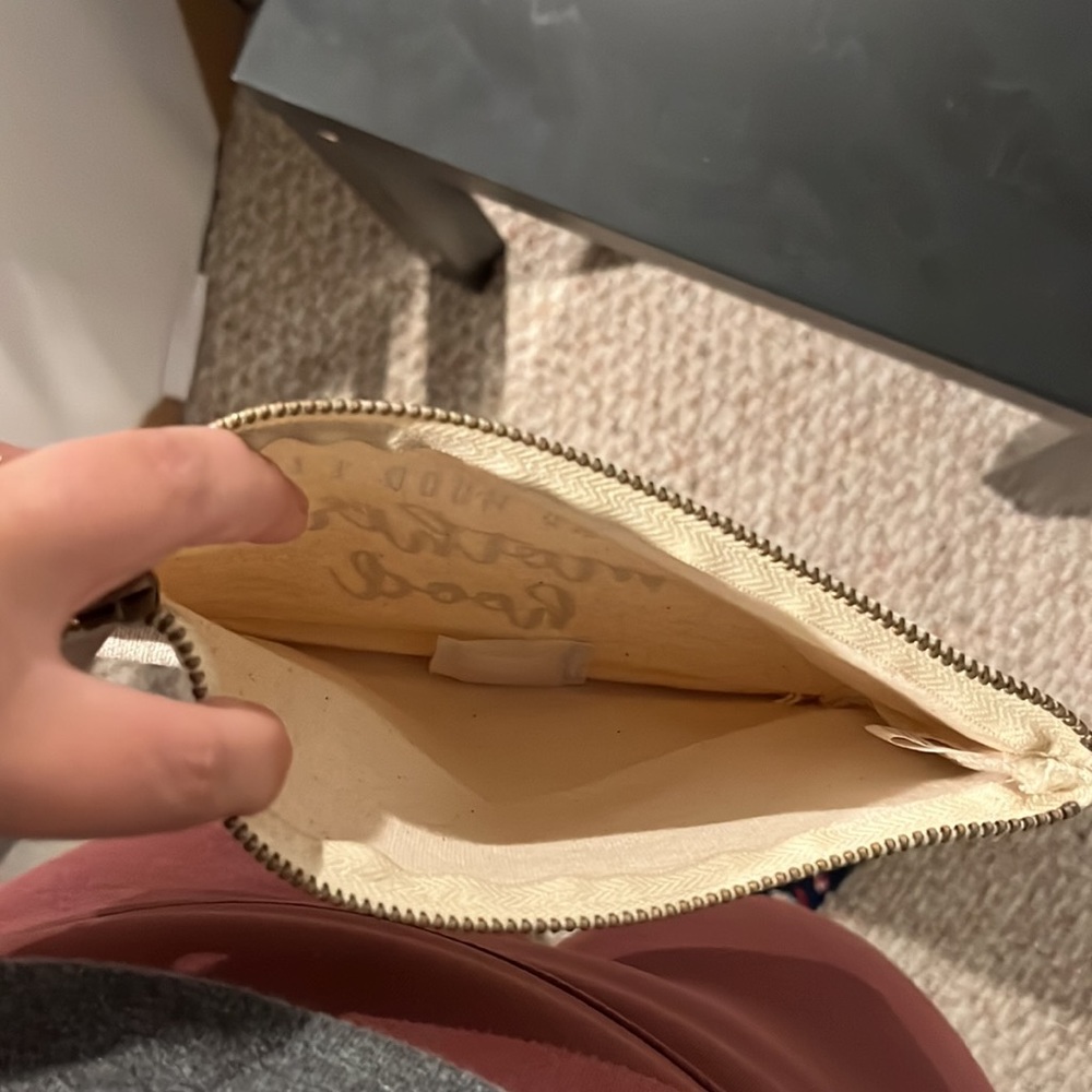 Small pouch - Picture 3 of 3
